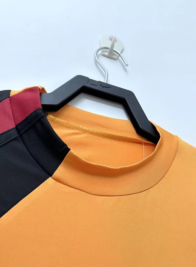 Retro AS Roma 2005-06 Home Jersey #10 Totti