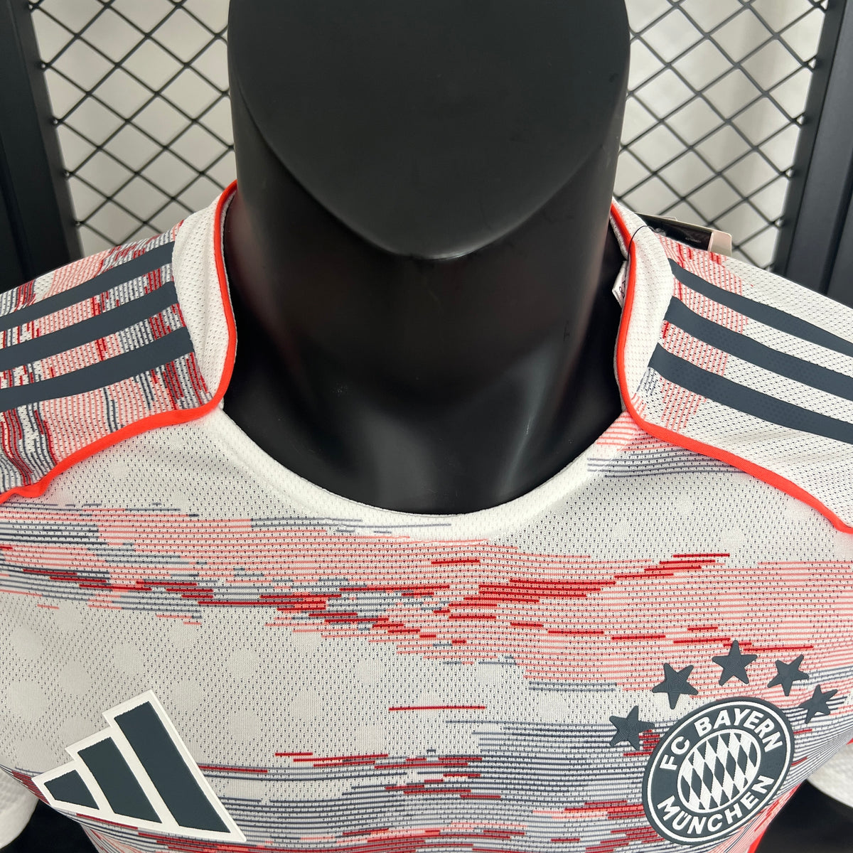 Bayern Munich 2025–2026 Third Player Jersey – Kimmich #6