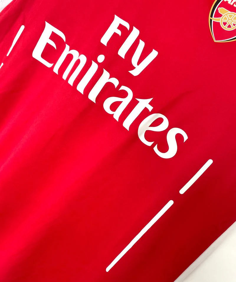 Arsenal FC 2014-2015 Retro Home Jersey | Alexis Sánchez #17 Men's Soccer Shirt - Short Sleeve Puma Debut Season with Optional Premier League Patches