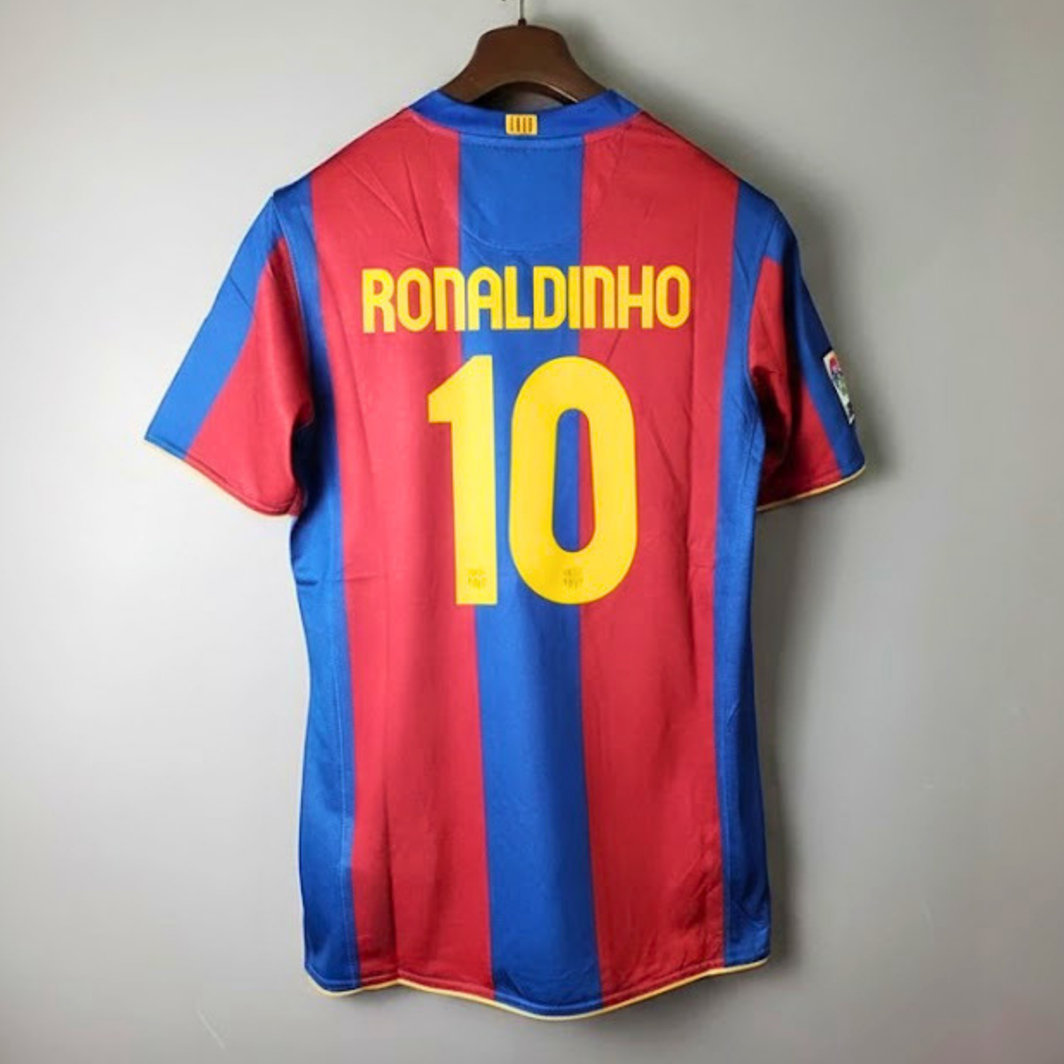 FC Barcelona 2007-08 Retro Home Jersey | #10 Ronaldinho | La Liga