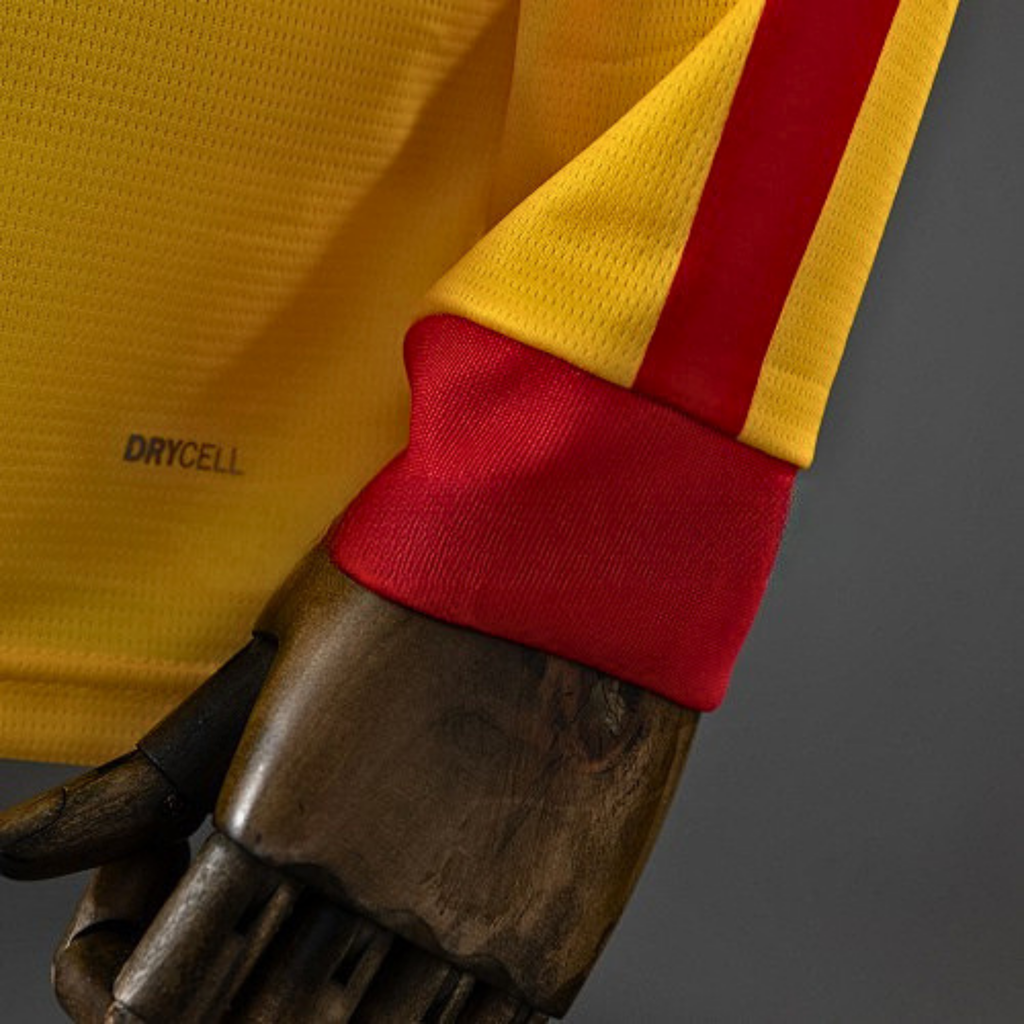 Icardi No.9 Galatasaray 25/26 Retro Series Yellow Long Sleeve Jersey – Unisex Football Shirt S–3XL