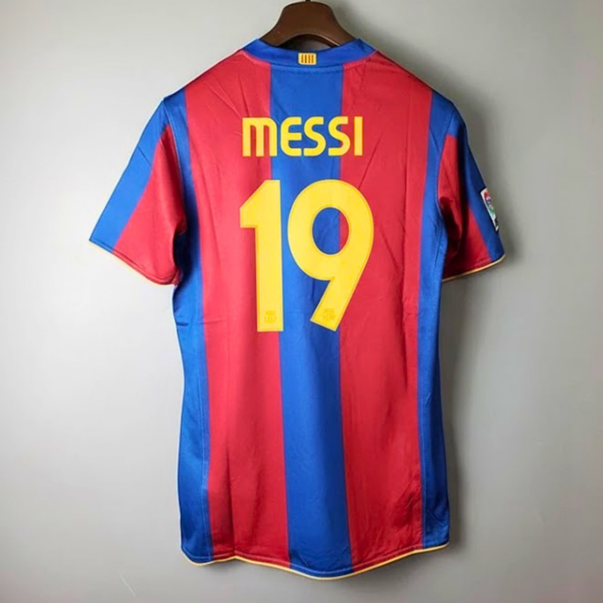FC Barcelona 2007-08 Retro Home Jersey | #19 Lionel Messi | La Liga
