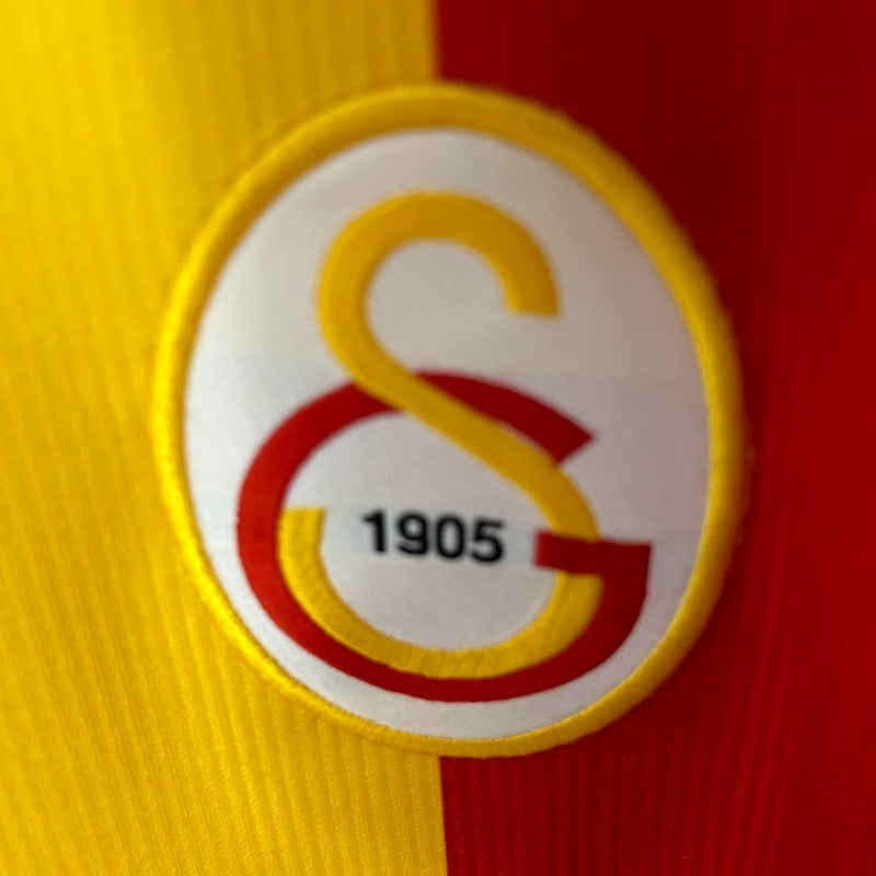 Galatasaray 1999-2000 Retro Home Short Sleeve Jersey #10 Hagi Personalized