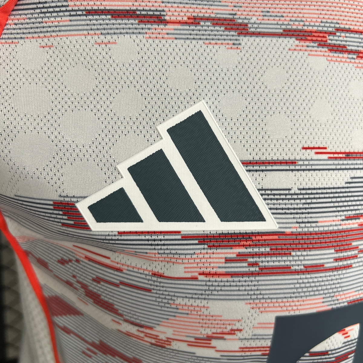 Bayern Munich 2025–2026 Third Player Jersey – Olise #17