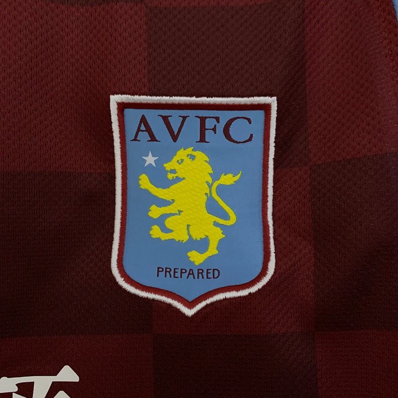 Retro Aston Villa 2011-12 Home Jersey #19 Petrov