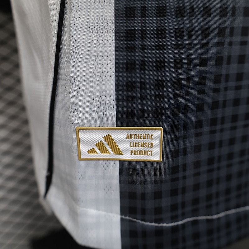 Newcastle United 2025–2026 Home Player Jersey