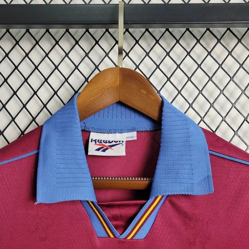 Retro Aston Villa 1995-97 Home Jersey #18 Yorke