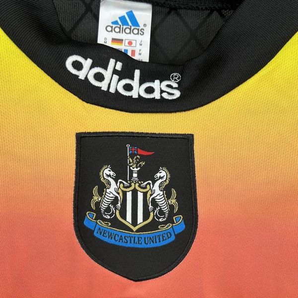 Newcastle United 1996-1997 Retro Goalkeeper Long Sleeve Jersey Personalized Rare Shearer Ginola Keegan