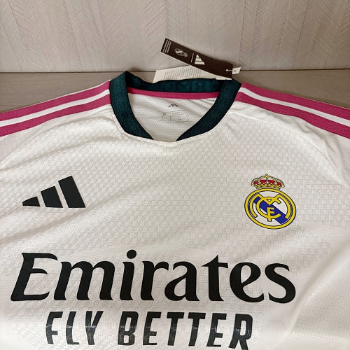 Maillot de football domicile Real Madrid à manches longues version joueur 2026/27 – Édition Match Unisexe Tailles S–3XL